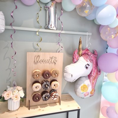 Donutställ i ek