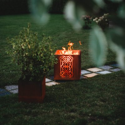 Eldstad i cortenstål 48 x 48 