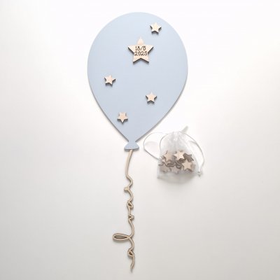 Födelsedagsballong i trä med namn & datum